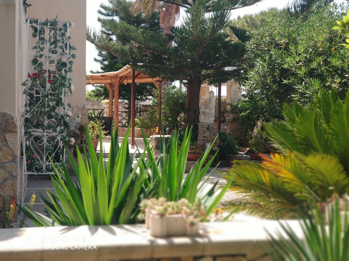 Alloggio In Villa Cristina B&B ガリポリ エクステリア 写真