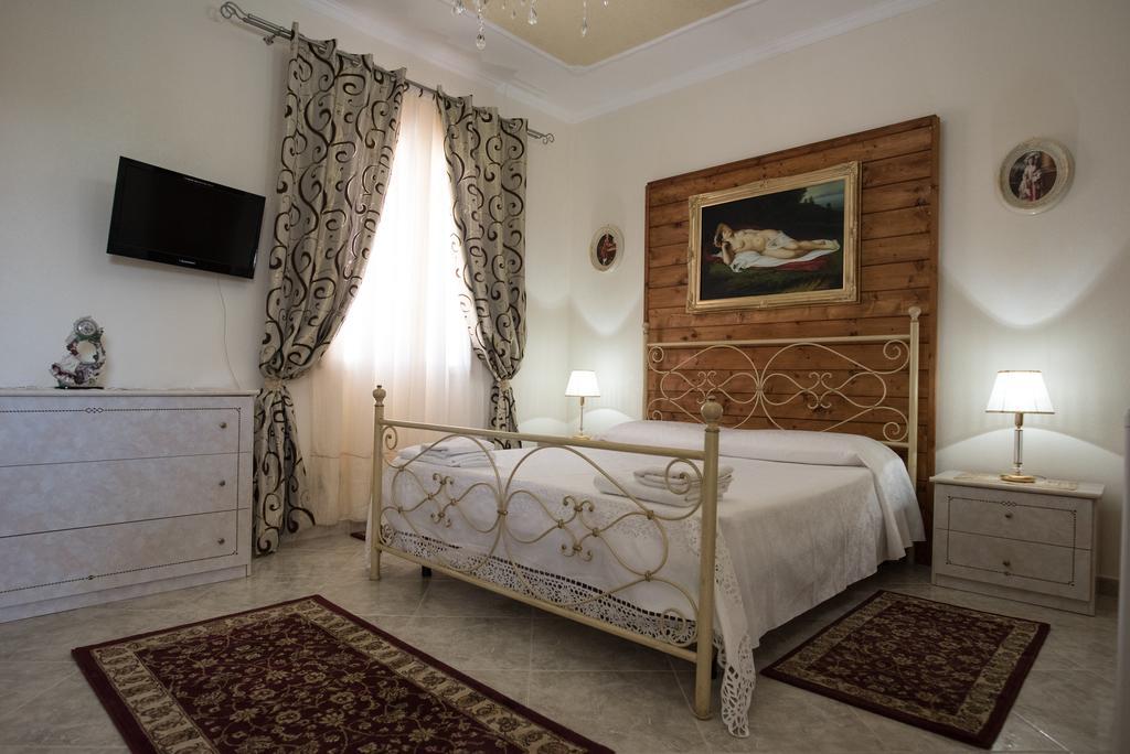 Alloggio In Villa Cristina B&B ガリポリ エクステリア 写真