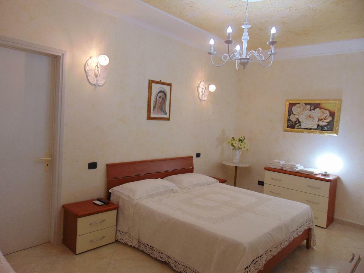 Alloggio In Villa Cristina B&B ガリポリ エクステリア 写真